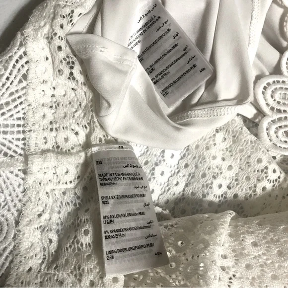 EUC! Alfani White Lace Top Size 2X - Picture 10 of 10